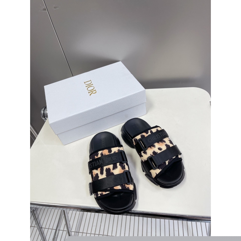 ch**an D*or slippers